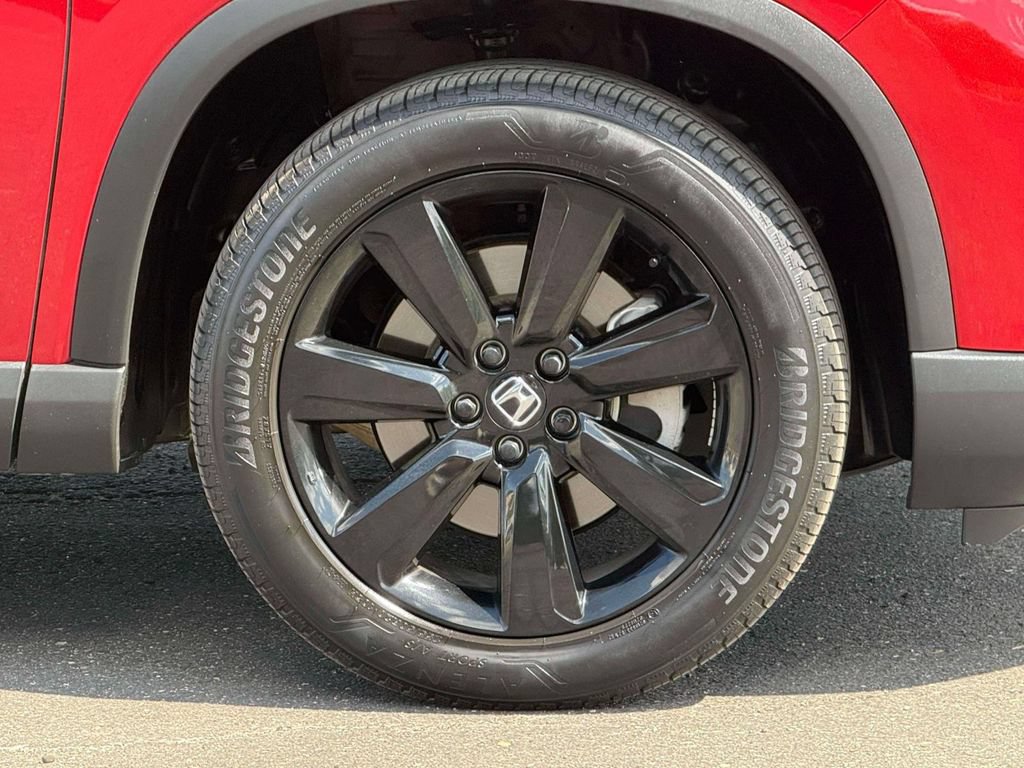 Used 2025 Honda Pilot Black Edition image 9