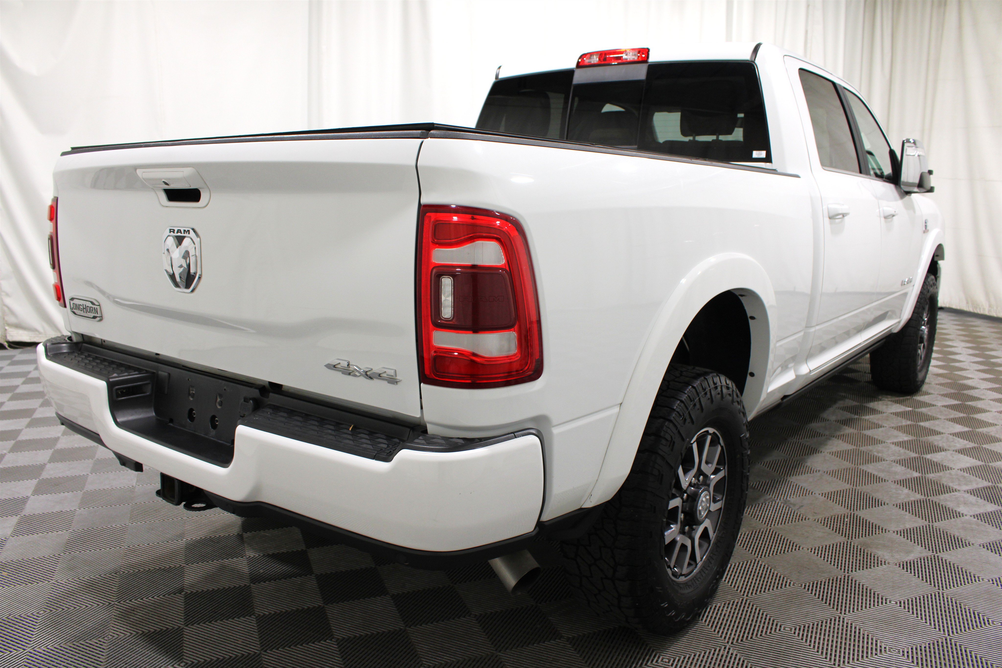 Used 2024 RAM 2500 Limited AWD/4WD image 32