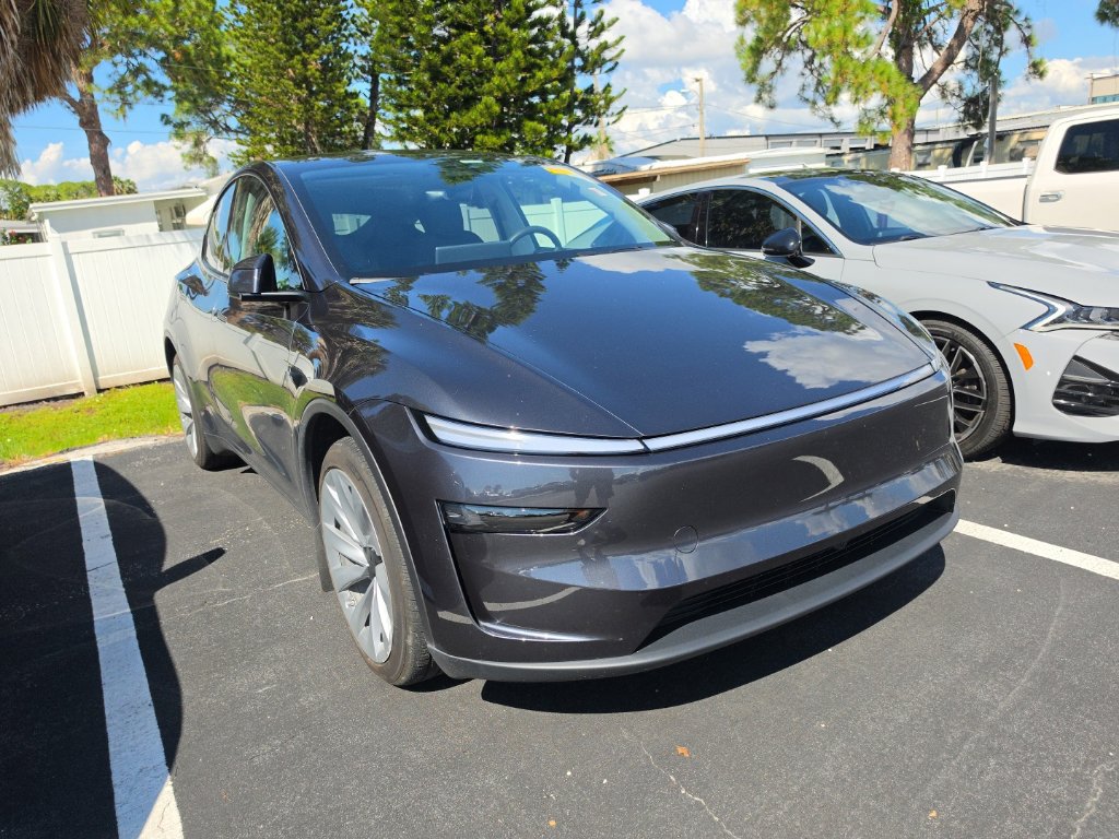 Used 2026 Tesla Model Y 2WD image 4