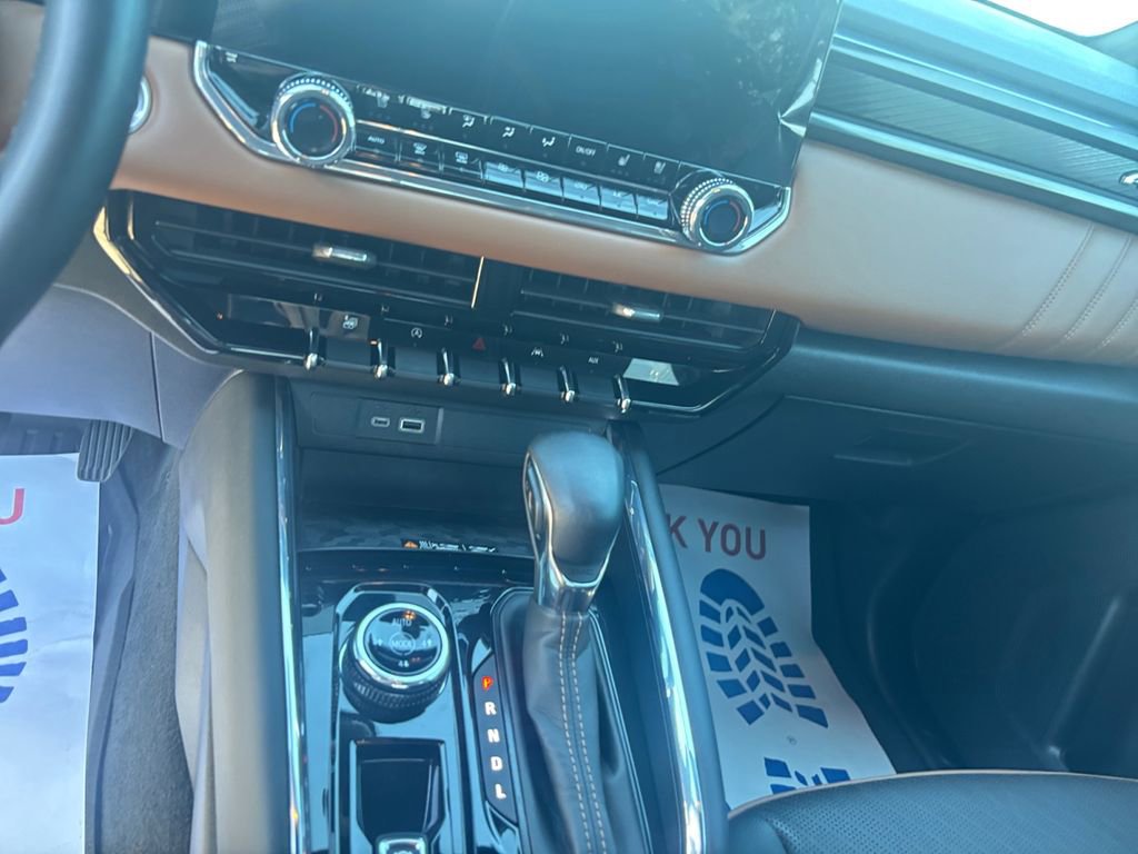 Certified 2024 GMC Canyon AT4 w/ AT4 Premium Package image 11