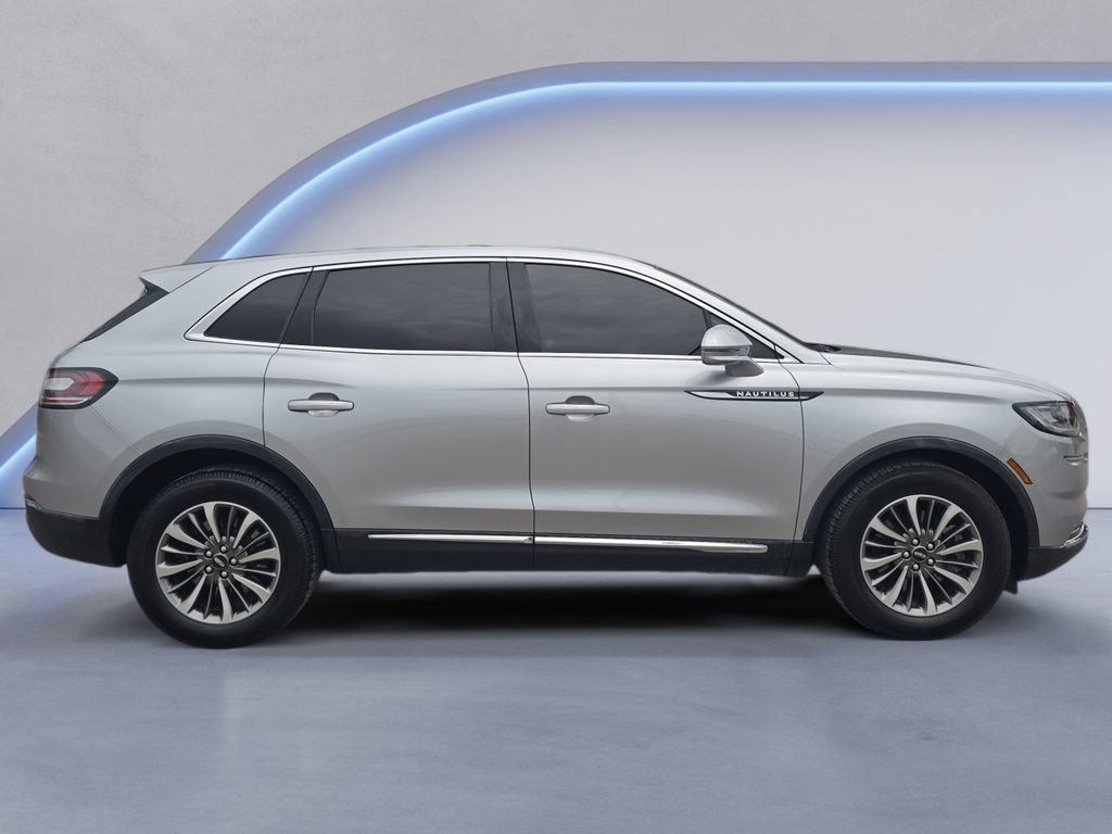 Used 2022 Lincoln Nautilus Reserve AWD/4WD image 7