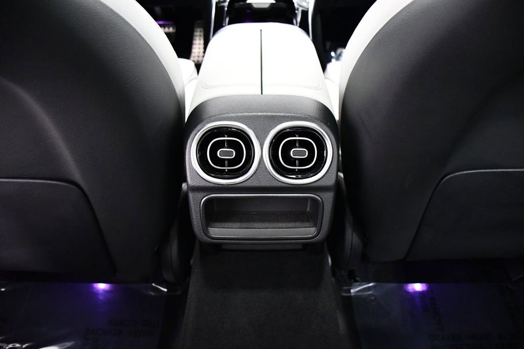 Certified 2025 Mercedes-Benz C 300 4MATIC Sedan image 20