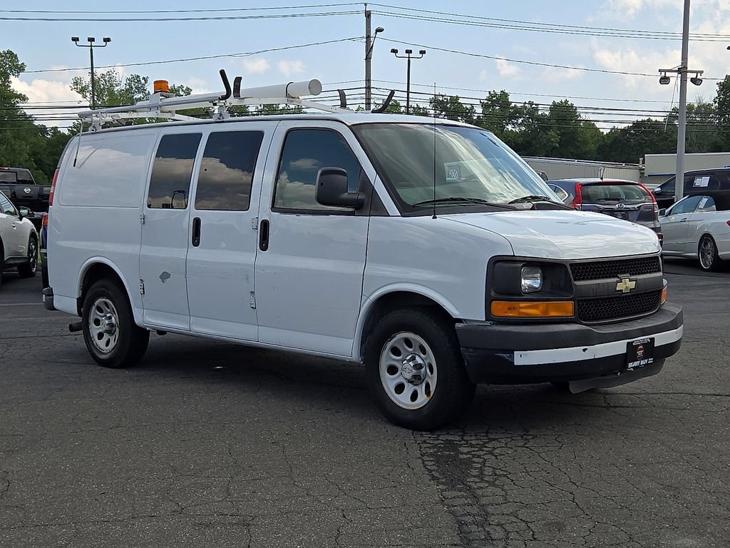 Used 2010 Chevrolet Express 1500 RWD image 4