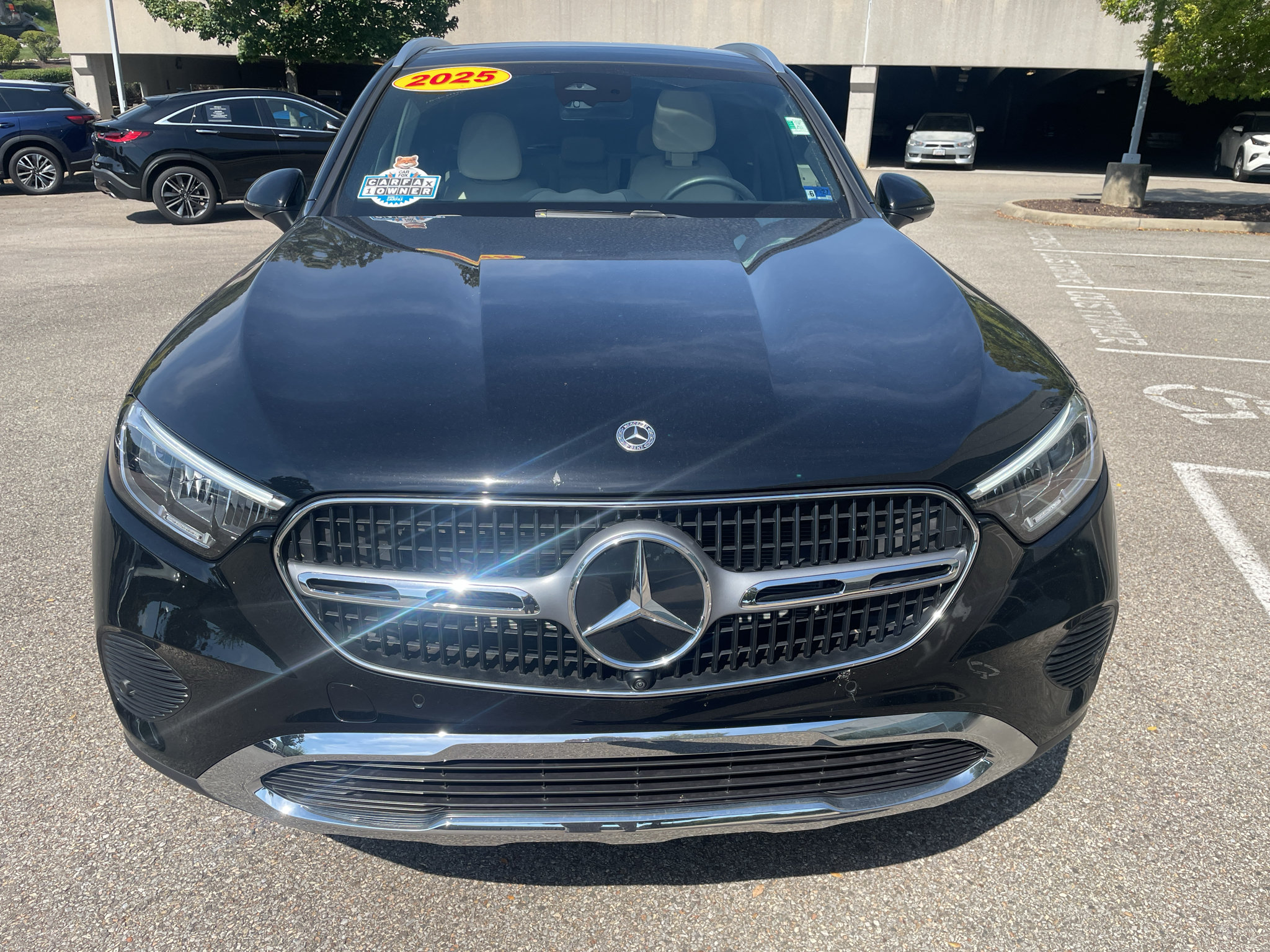 Used 2025 Mercedes-Benz GLC 300 4MATIC image 8