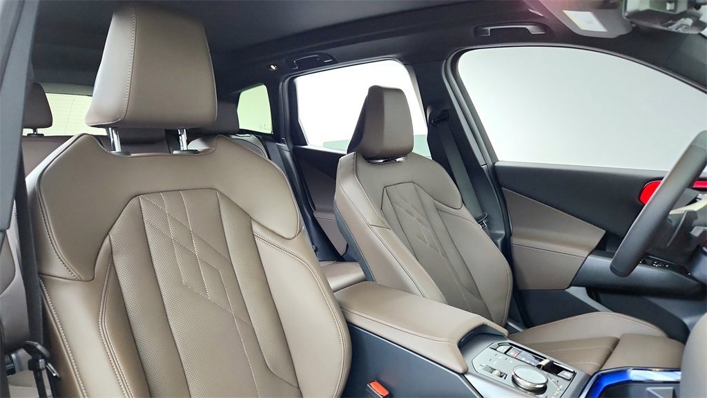 Used 2025 BMW X3 xDrive30i w/ Convenience Package image 27