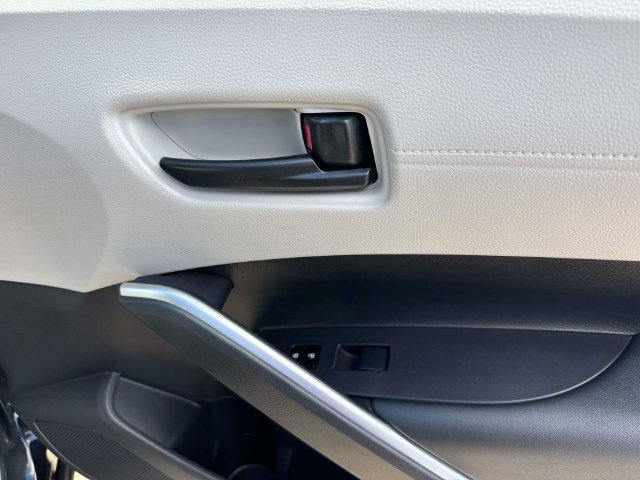 Used 2024 Toyota Corolla Cross L FWD image 19