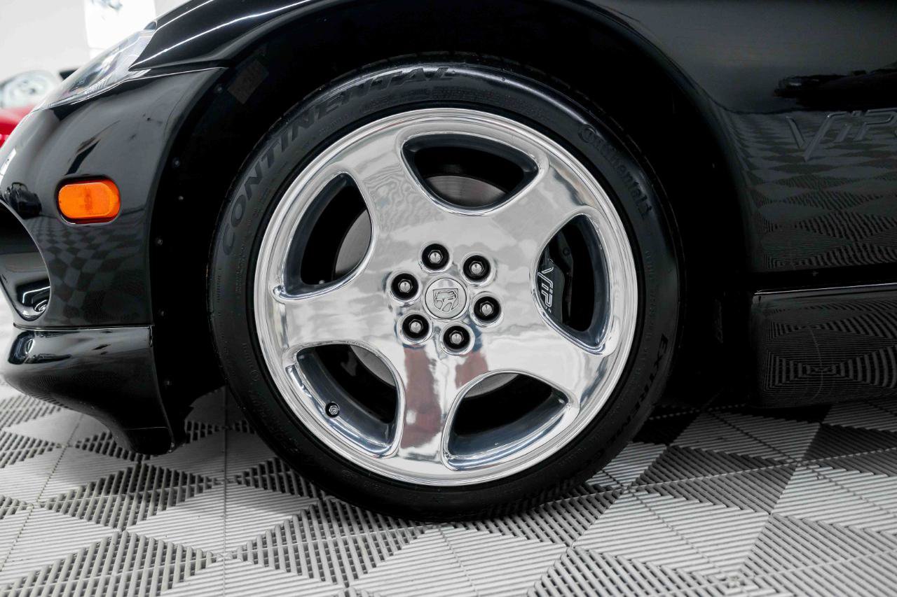 Used 2000 Dodge Viper GTS RWD image 29