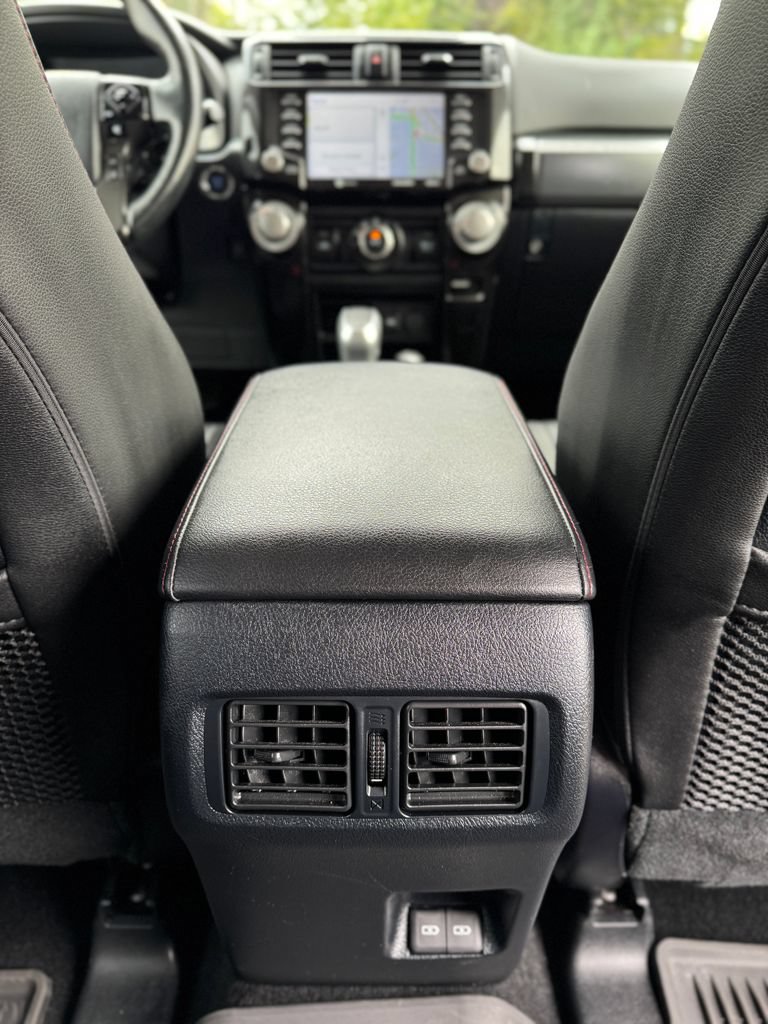 Used 2024 Toyota 4Runner TRD Off-Road Premium AWD/4WD image 27