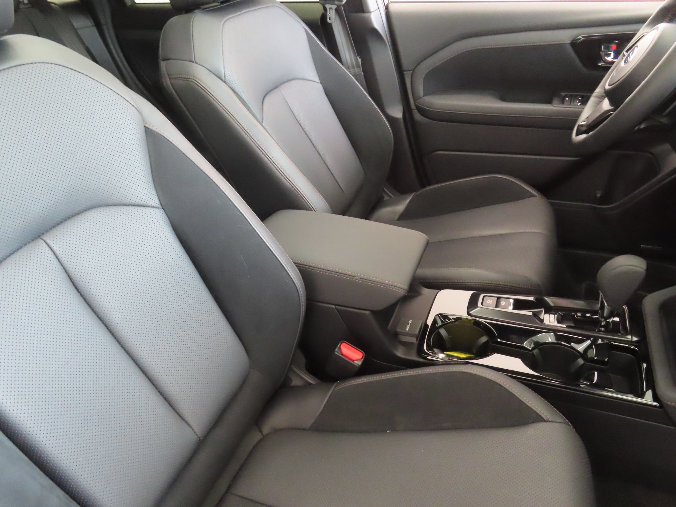 Used 2026 Subaru Forester Touring AWD/4WD image 27