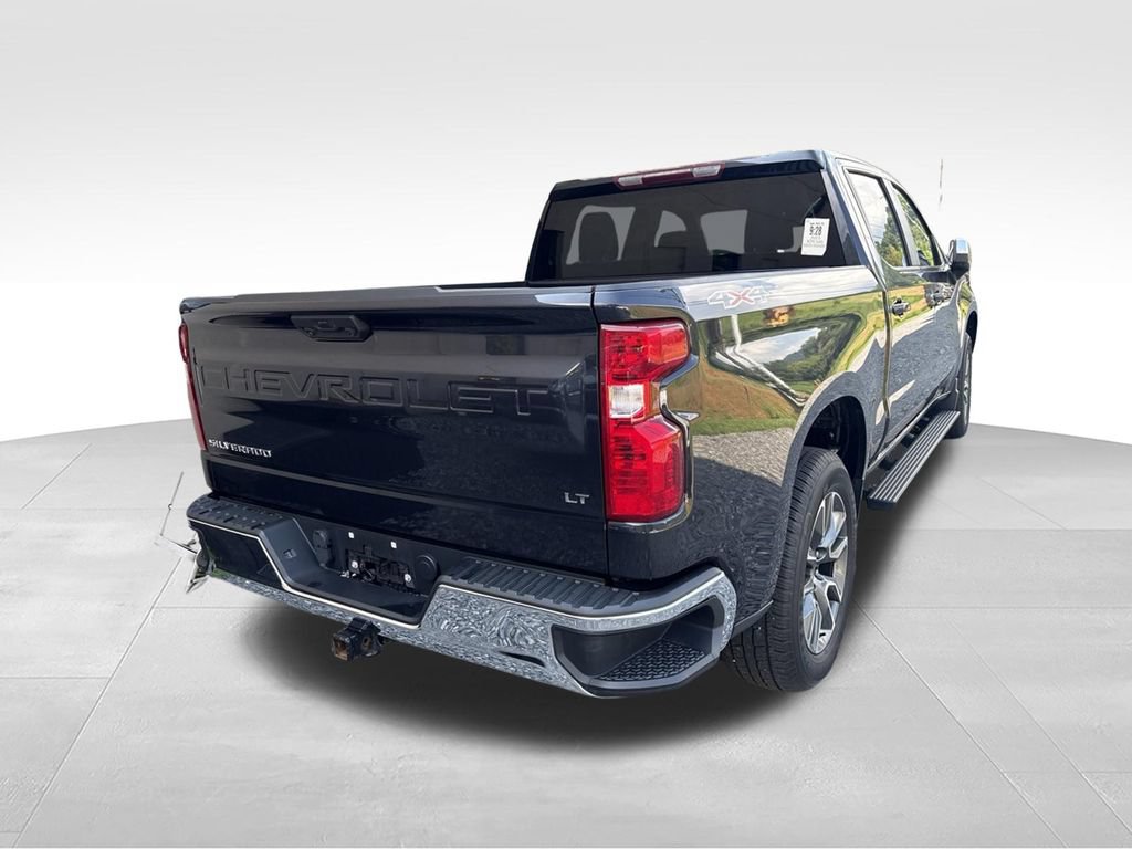 Used 2023 Chevrolet Silverado 1500 LT AWD/4WD image 6