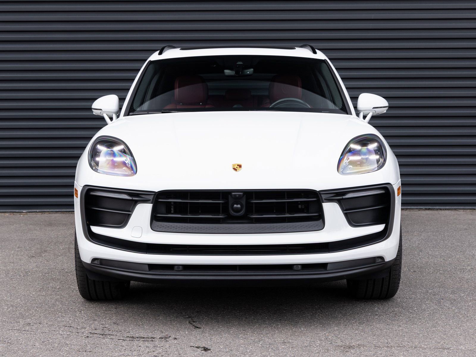 Certified 2024 Porsche Macan image 7