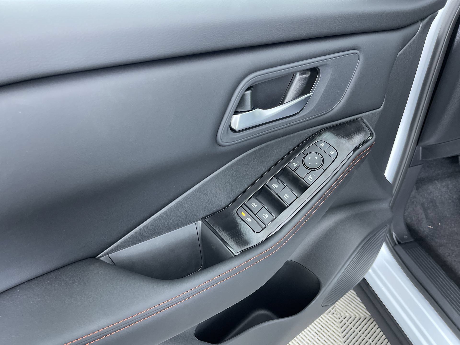 New 2026 Nissan Rogue SV AWD/4WD image 14