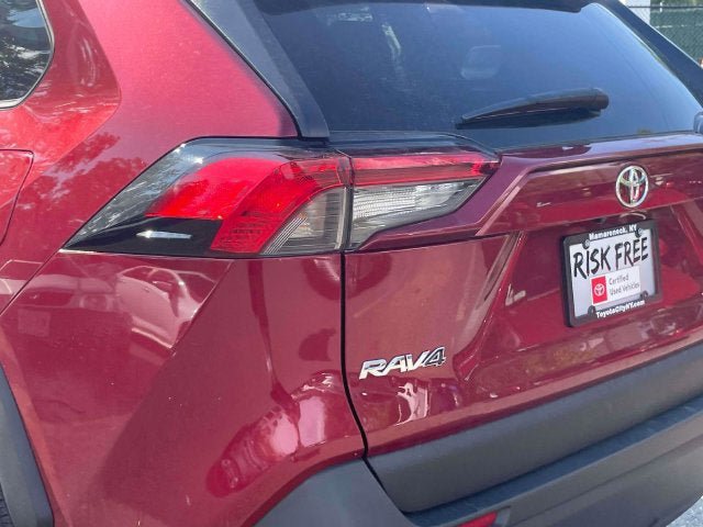 Certified 2025 Toyota RAV4 LE AWD/4WD image 13