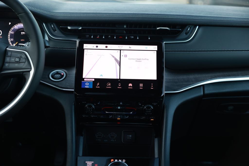 New 2025 Jeep Grand Cherokee Limited image 24