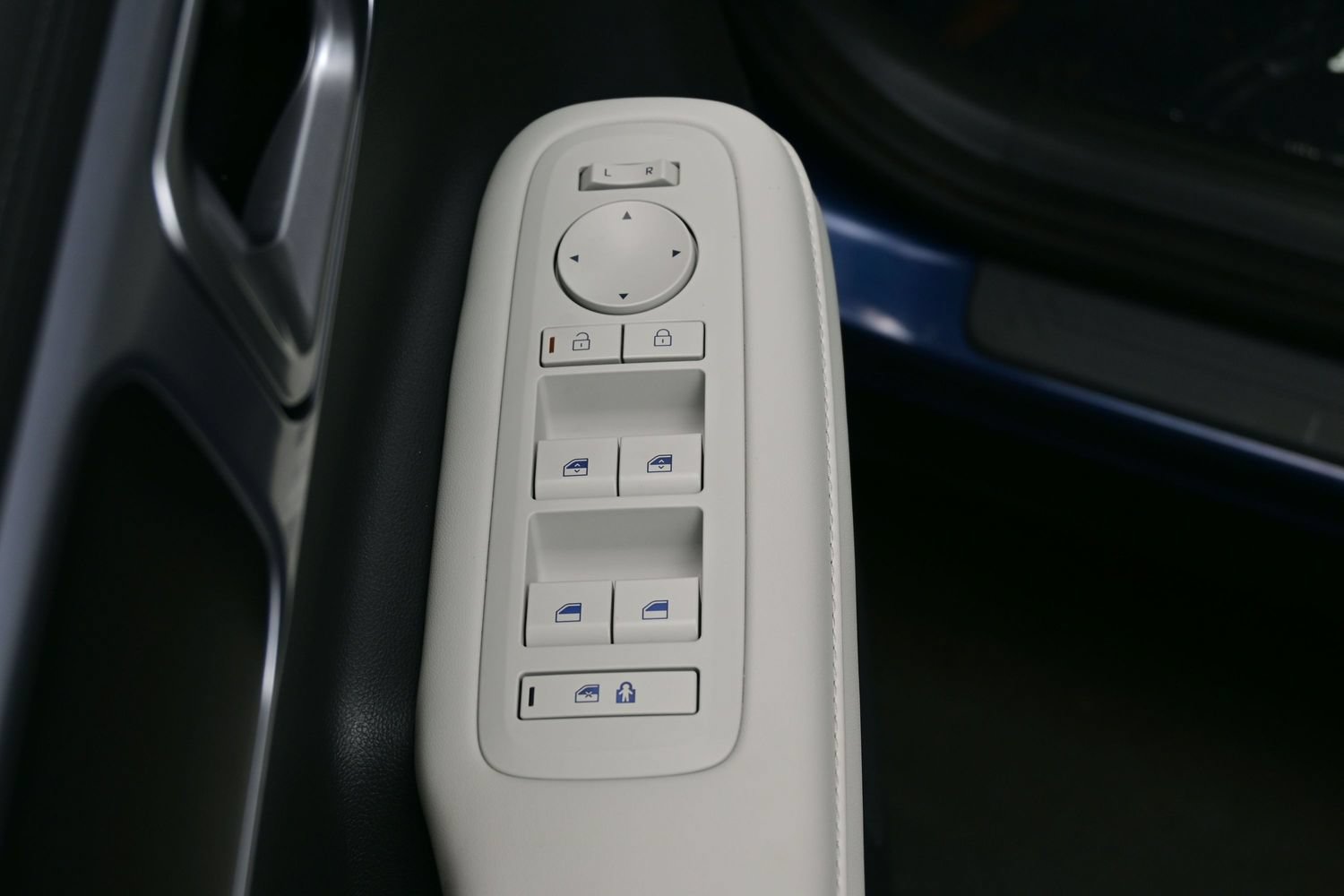 Certified 2026 Hyundai Santa Fe SEL AWD/4WD image 10