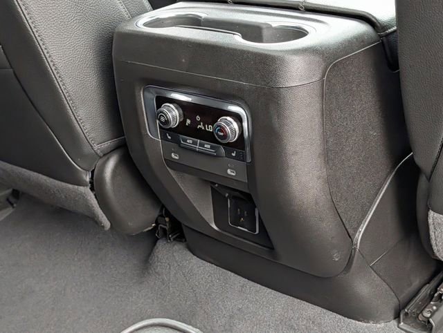 Used 2022 GMC Yukon Denali image 32