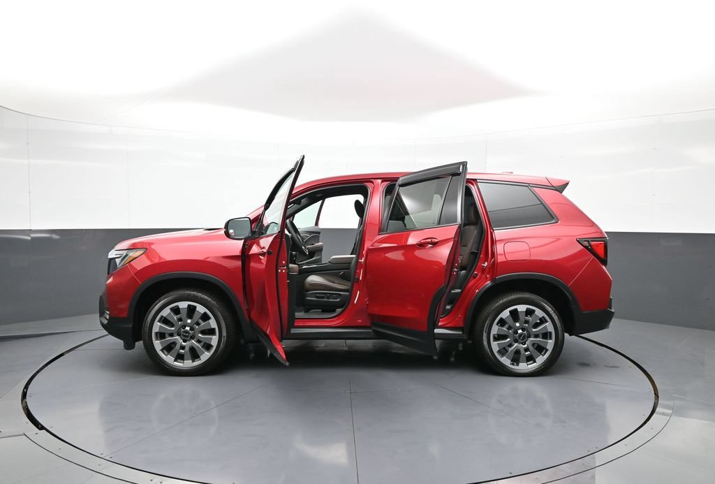 Certified 2024 Honda Passport EX-L image 44