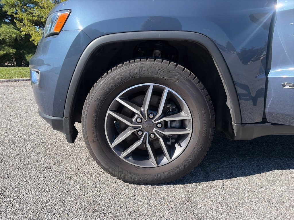 Used 2021 Jeep Grand Cherokee Limited w/ Trailer Tow Group IV AWD/4WD image 28