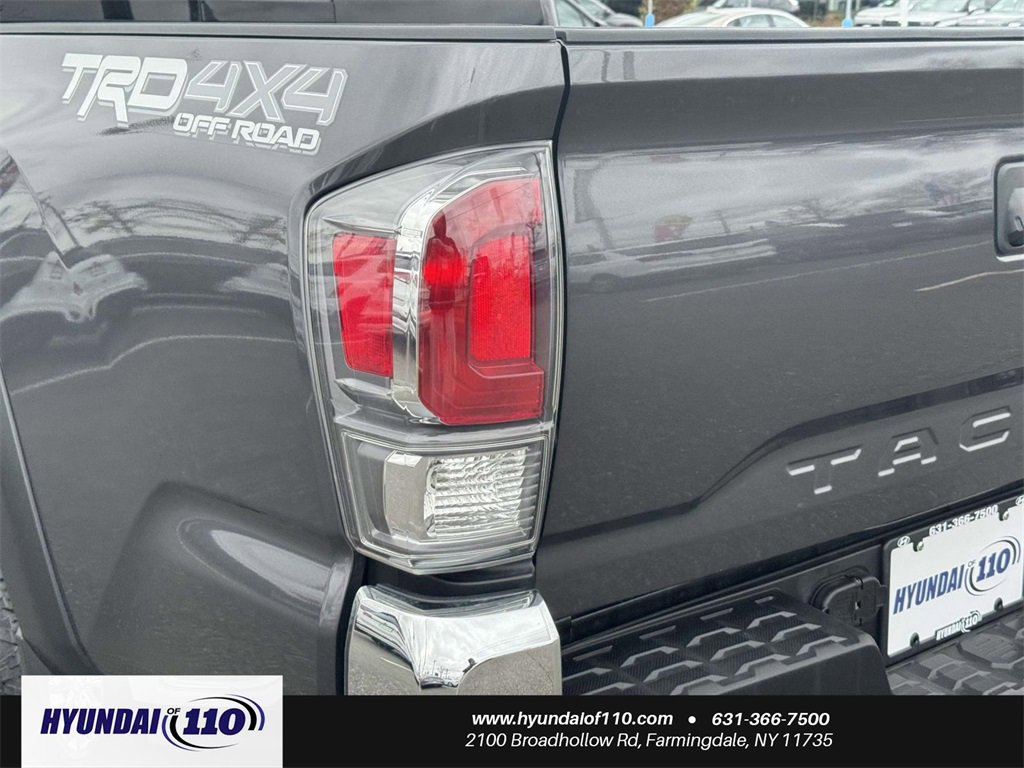 Used 2023 Toyota Tacoma TRD Off-Road image 11