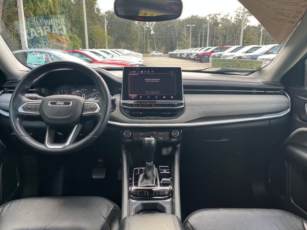 Used 2022 Jeep Compass Latitude image 10