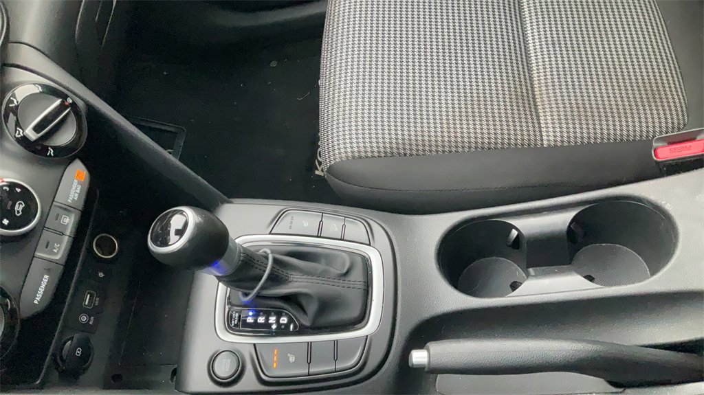 Used 2020 Hyundai Kona SEL Plus image 24