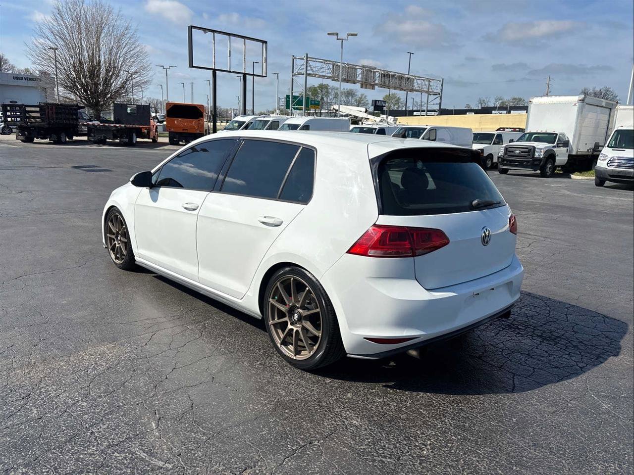 Used 2015 Volkswagen GTI SE w/ Lighting Package (SEL) FWD image 6