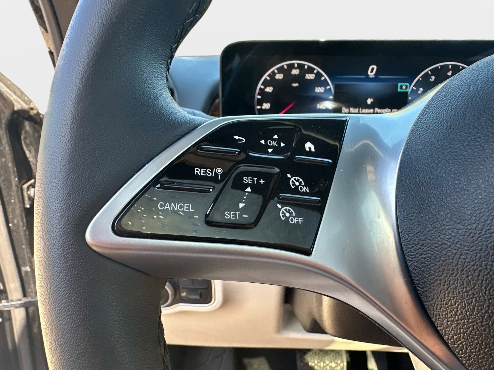 Used 2025 Mercedes-Benz GLB 250 image 26