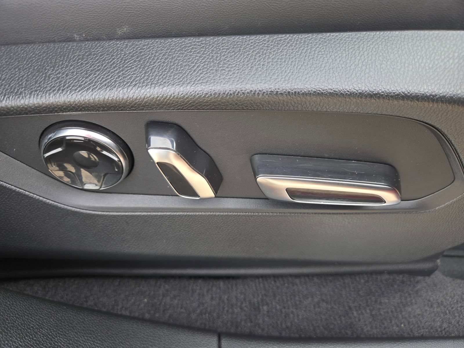 Used 2024 Acura RDX w/ Advance Package AWD/4WD image 28