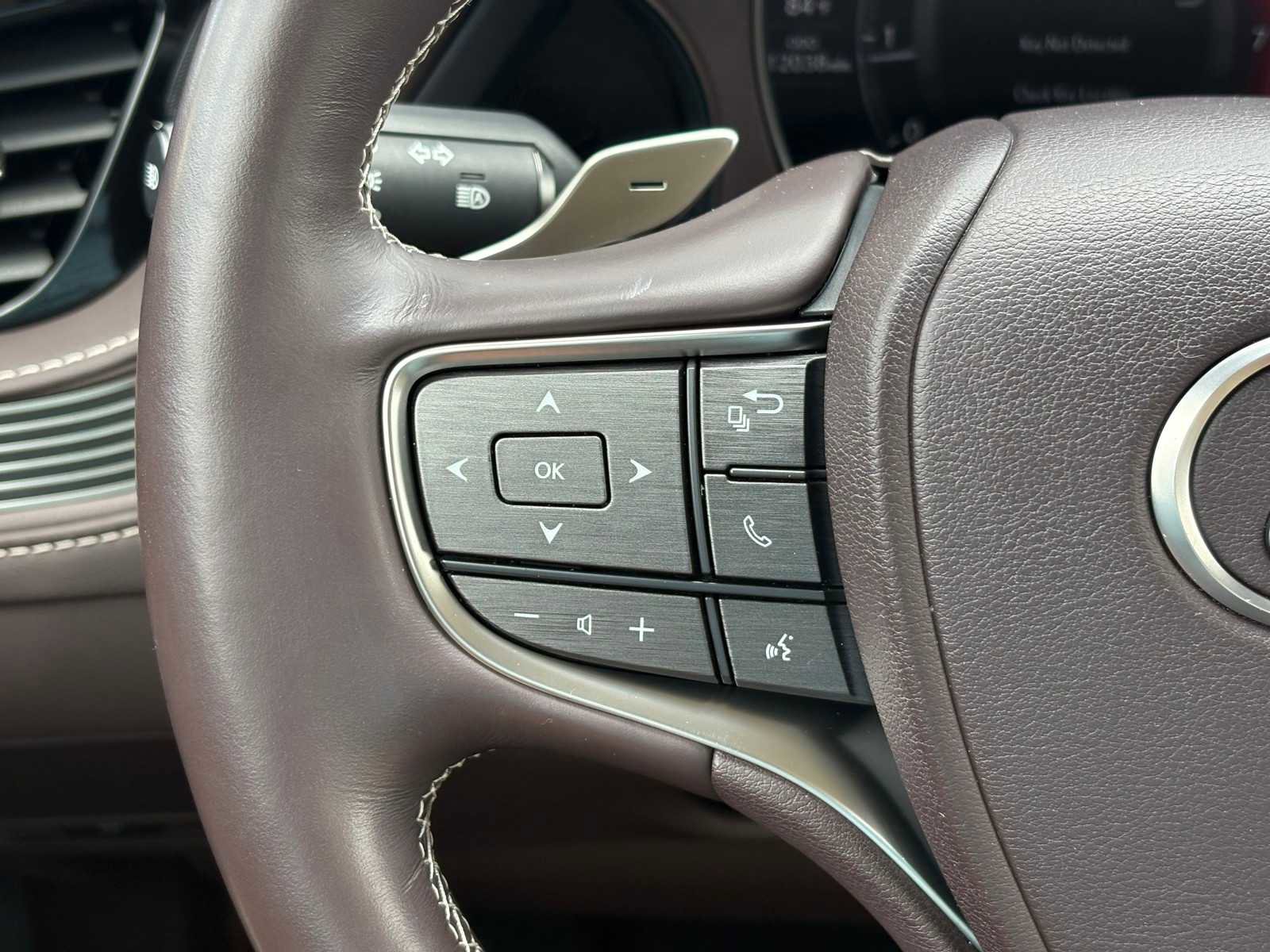 Used 2020 Lexus LS 500 w/ Accessory Package (Z2) RWD image 20
