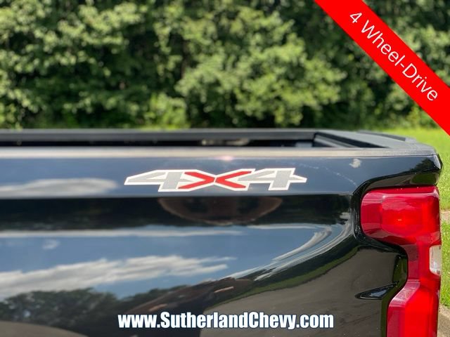 Used 2022 Chevrolet Silverado 1500 LTZ w/ LTZ Premium Package AWD/4WD image 11