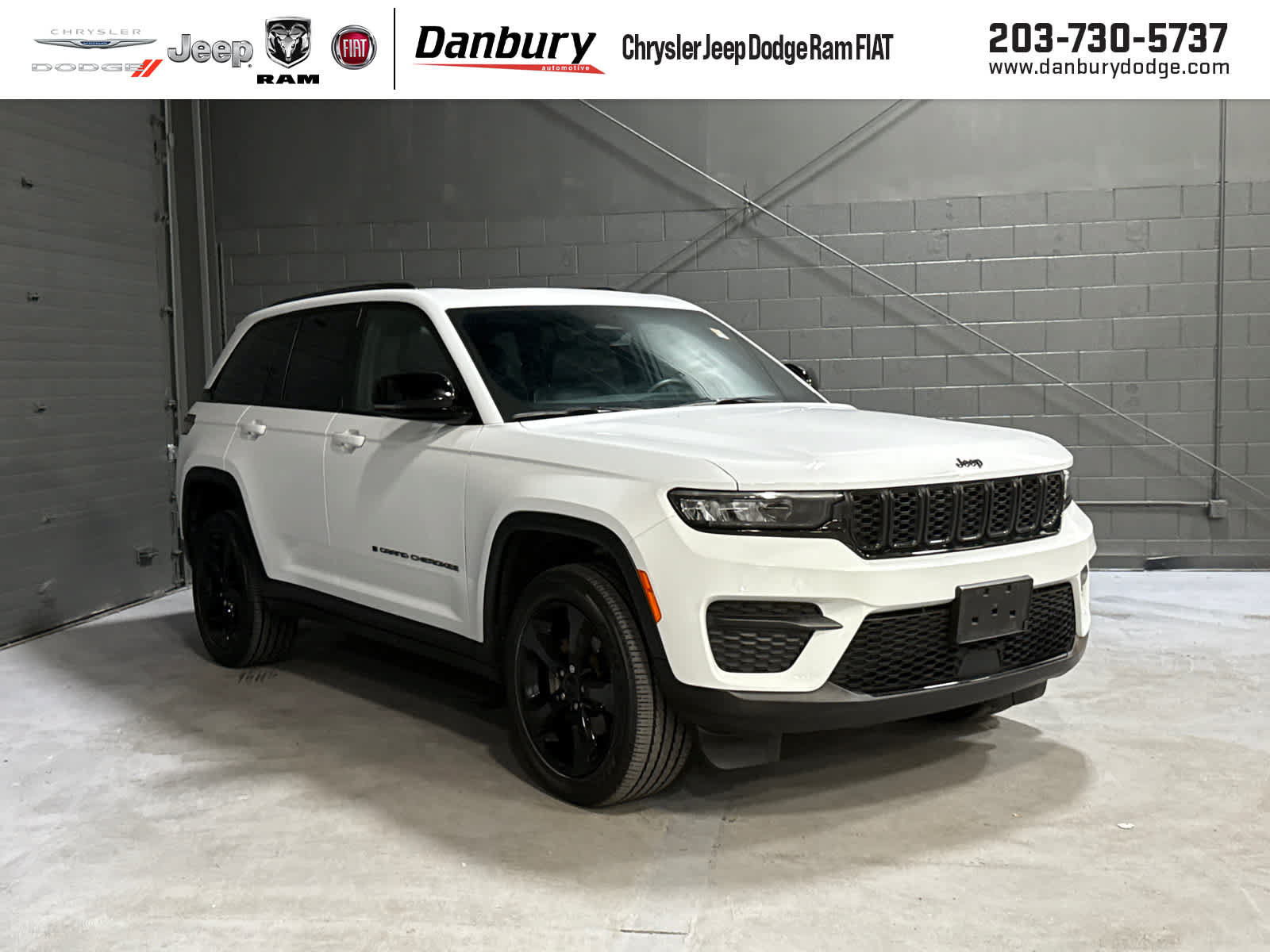 Used 2022 Jeep Grand Cherokee Altitude AWD/4WD video 1
