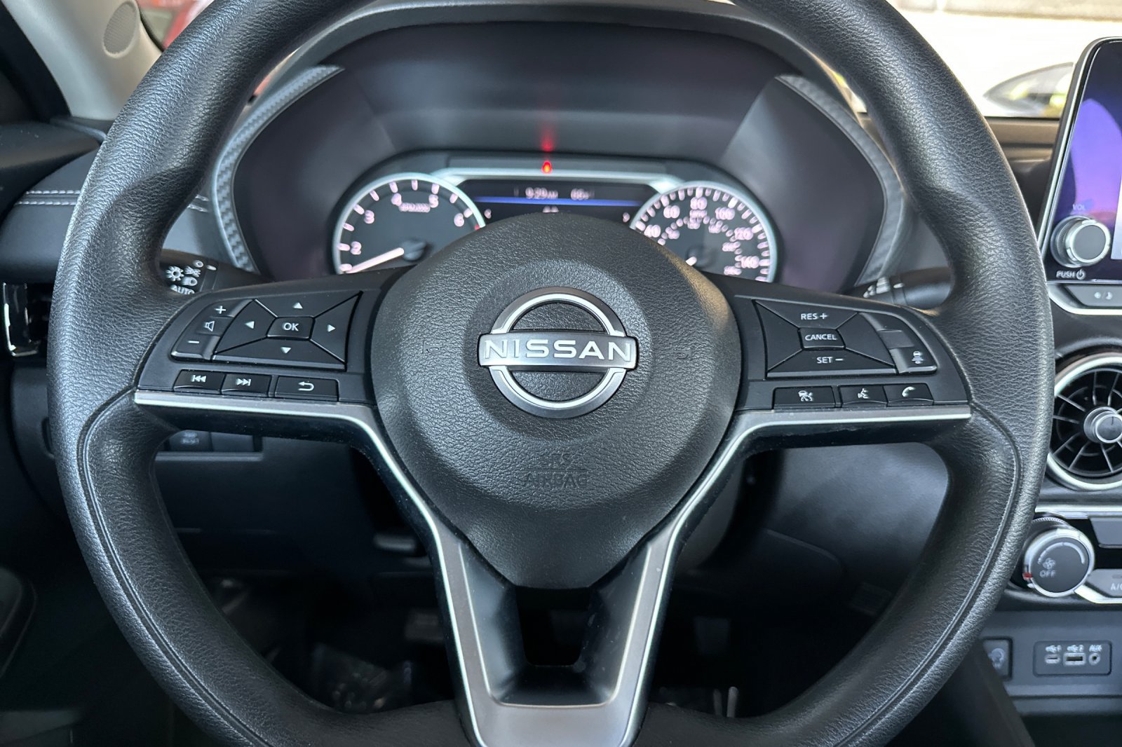 Used 2024 Nissan Sentra SV FWD image 23