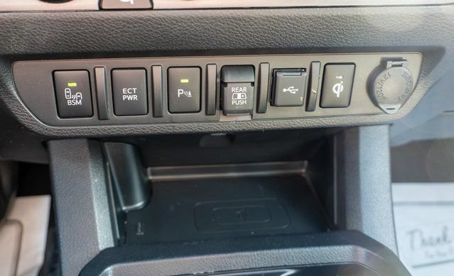 Used 2023 Toyota Tacoma TRD Off-Road w/ TRD Premium Off Road Package AWD/4WD image 26