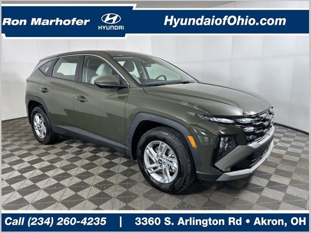 Certified 2025 Hyundai Tucson SE image 1