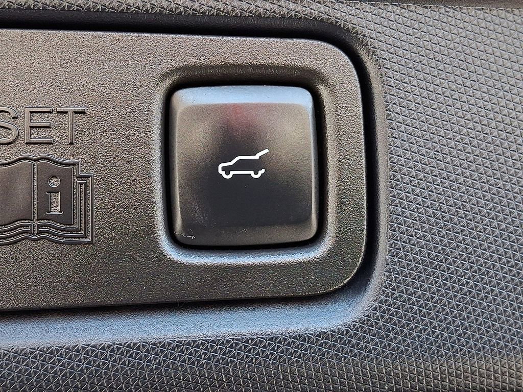 Used 2021 Ford Mustang Mach-E Premium image 32