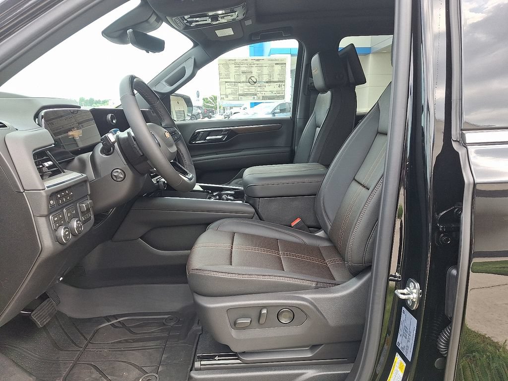 New 2026 Chevrolet Suburban High Country AWD/4WD image 6
