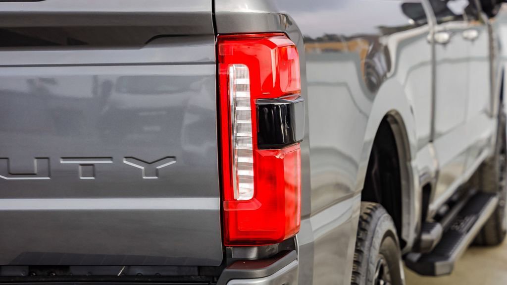 Used 2023 Ford F350 XLT w/ Black Appearance Package image 10