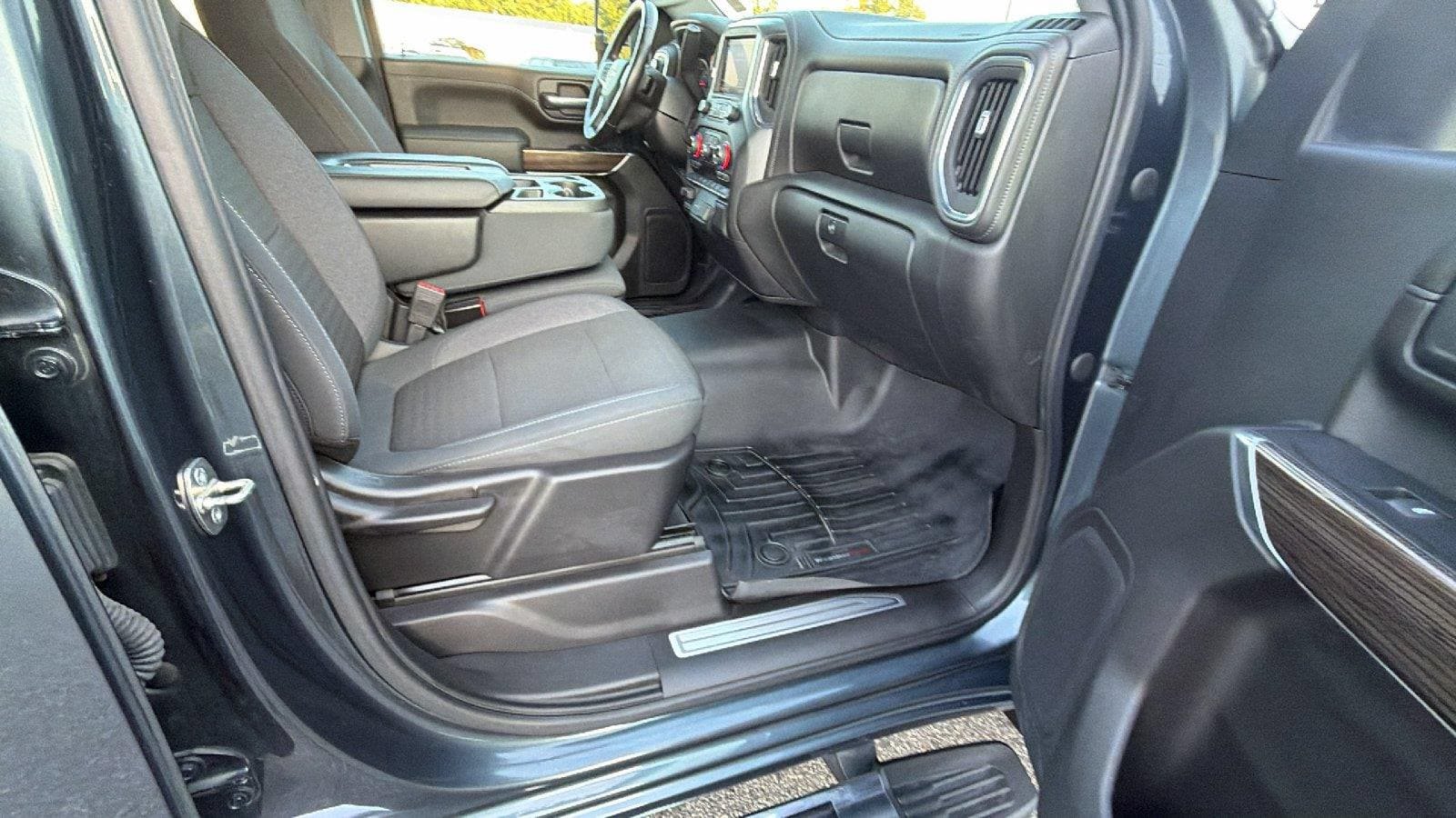 Used 2020 Chevrolet Silverado 2500 LT w/ All Star Edition AWD/4WD image 18