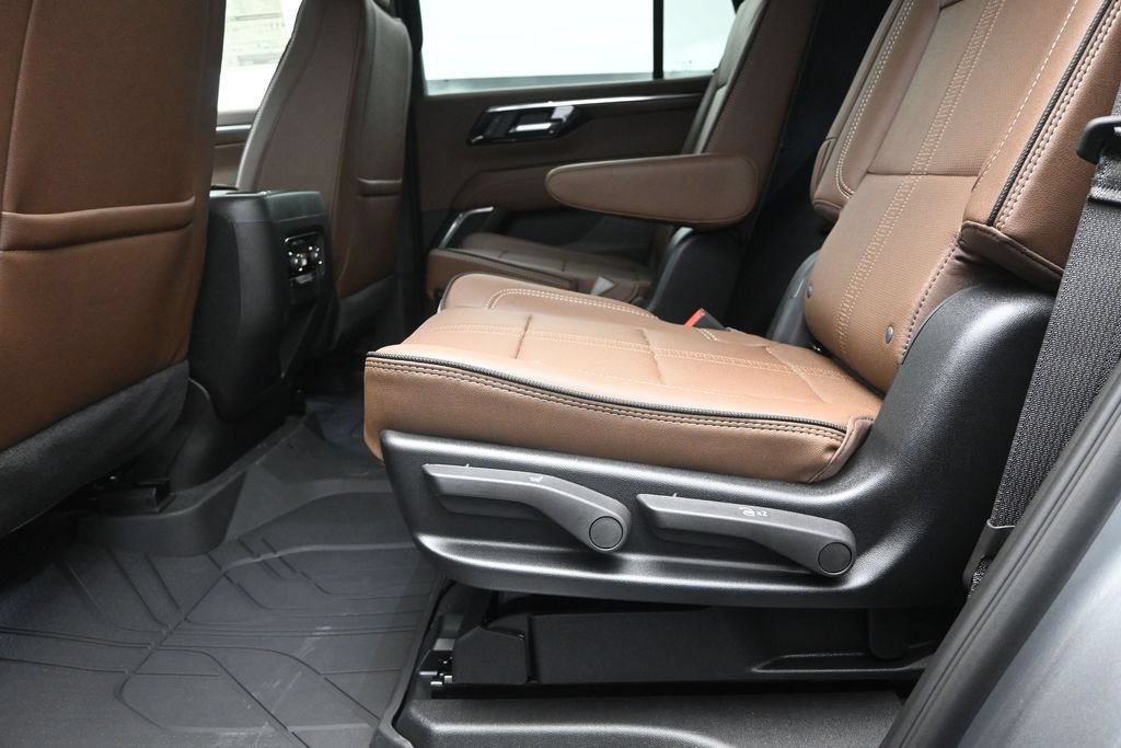 New 2026 Chevrolet Tahoe High Country w/ Sun And Tow Package RWD image 19