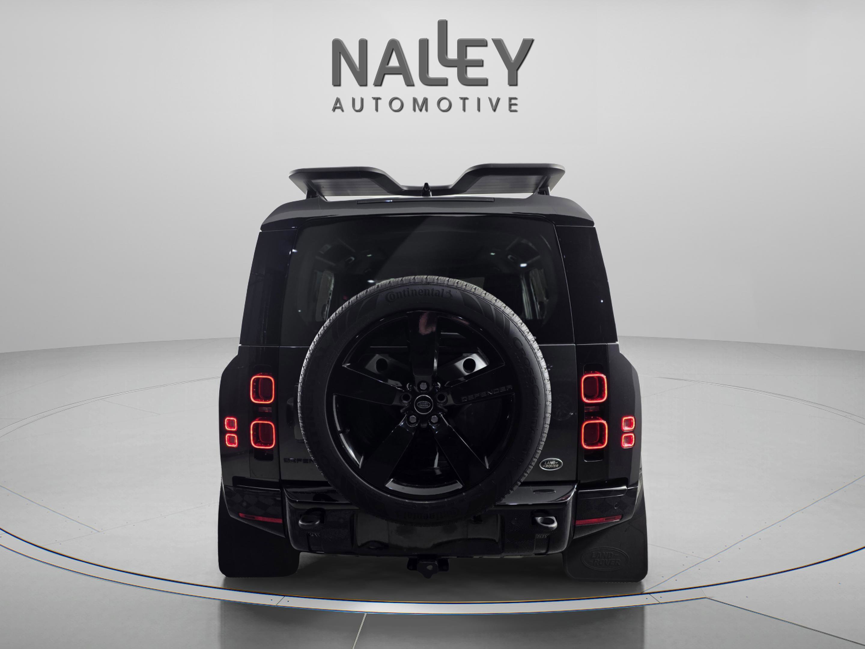 Used 2022 Land Rover Defender 110 X-Dynamic SE image 4