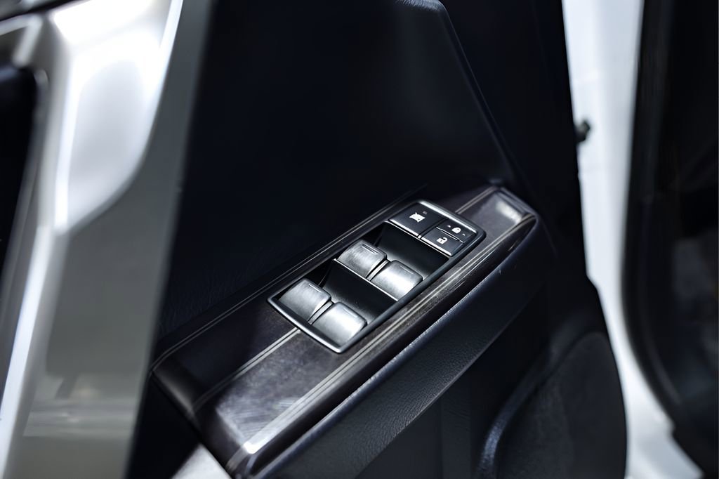 Used 2020 Lexus GX 460 Premium w/ Premium Package image 26