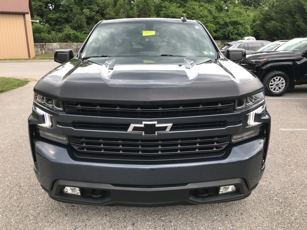Used 2021 Chevrolet Silverado 1500 RST w/ Z71 Off-Road Package AWD/4WD image 3