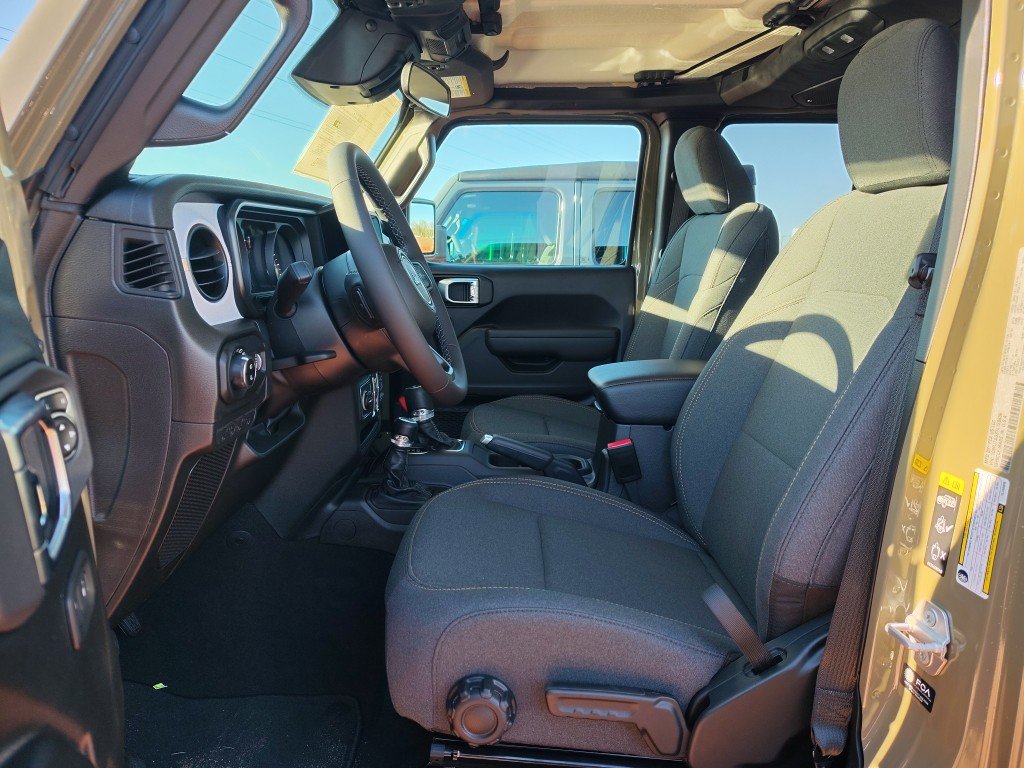 New 2026 Jeep Gladiator Sport AWD/4WD image 13