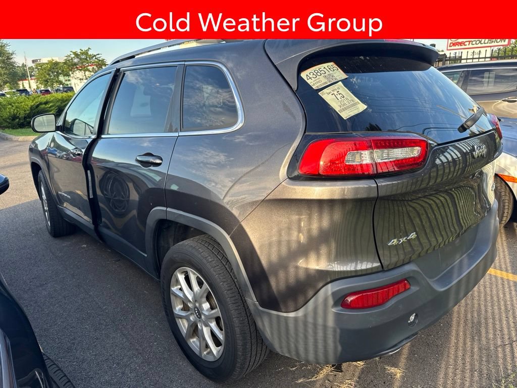 Used 2018 Jeep Cherokee Latitude Plus w/ Cold Weather Group AWD/4WD image 4