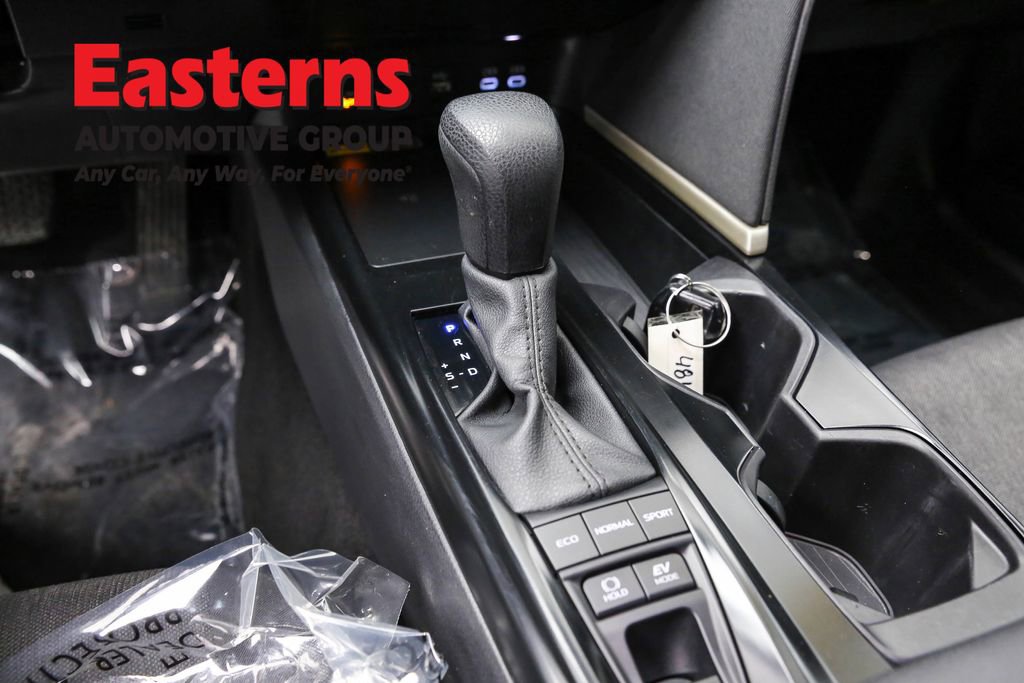 Used 2025 Toyota Camry LE image 13