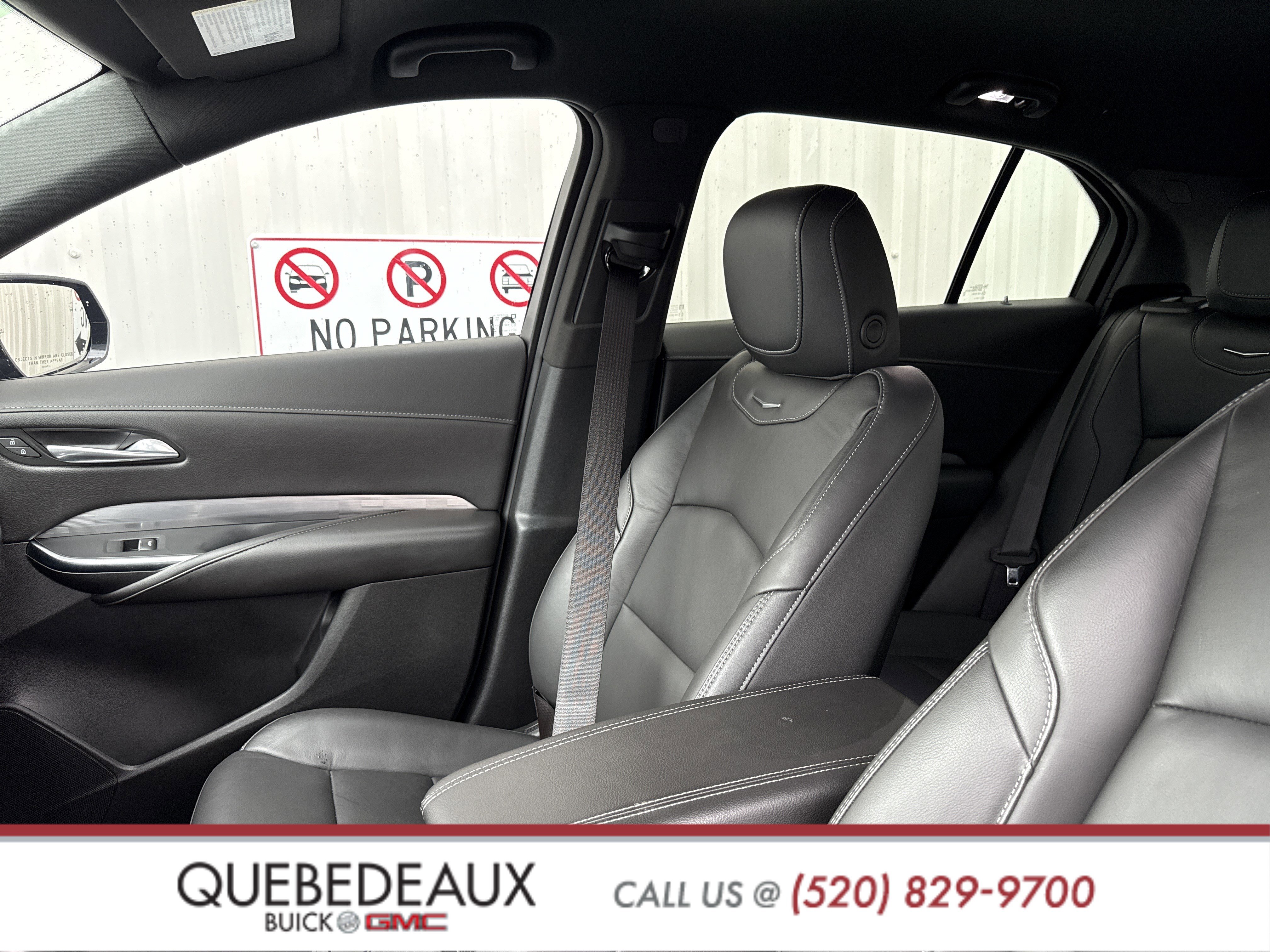 Used 2025 Cadillac XT4 Premium Luxury image 17