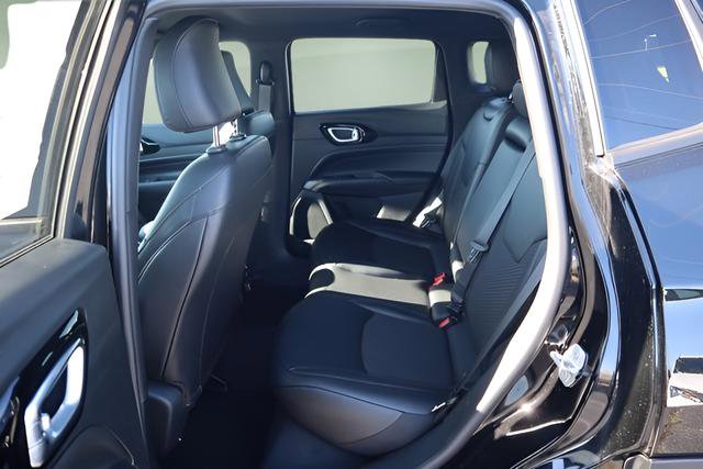 New 2026 Jeep Compass Latitude image 22
