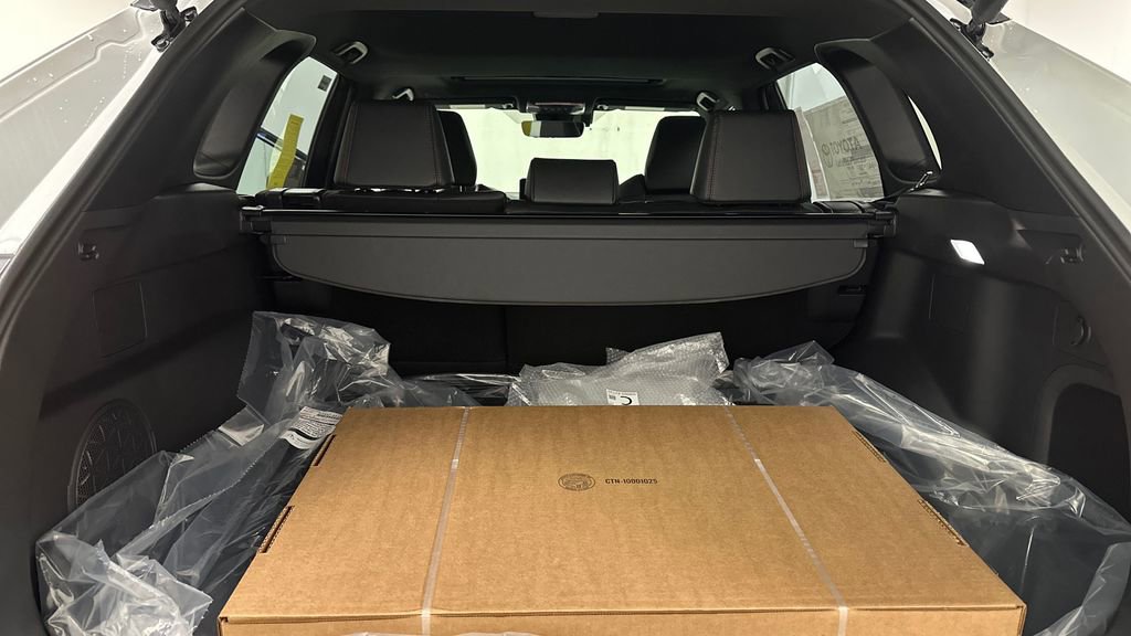 Certified 2025 Toyota RAV4 XSE w/ Weather Package AWD/4WD image 13