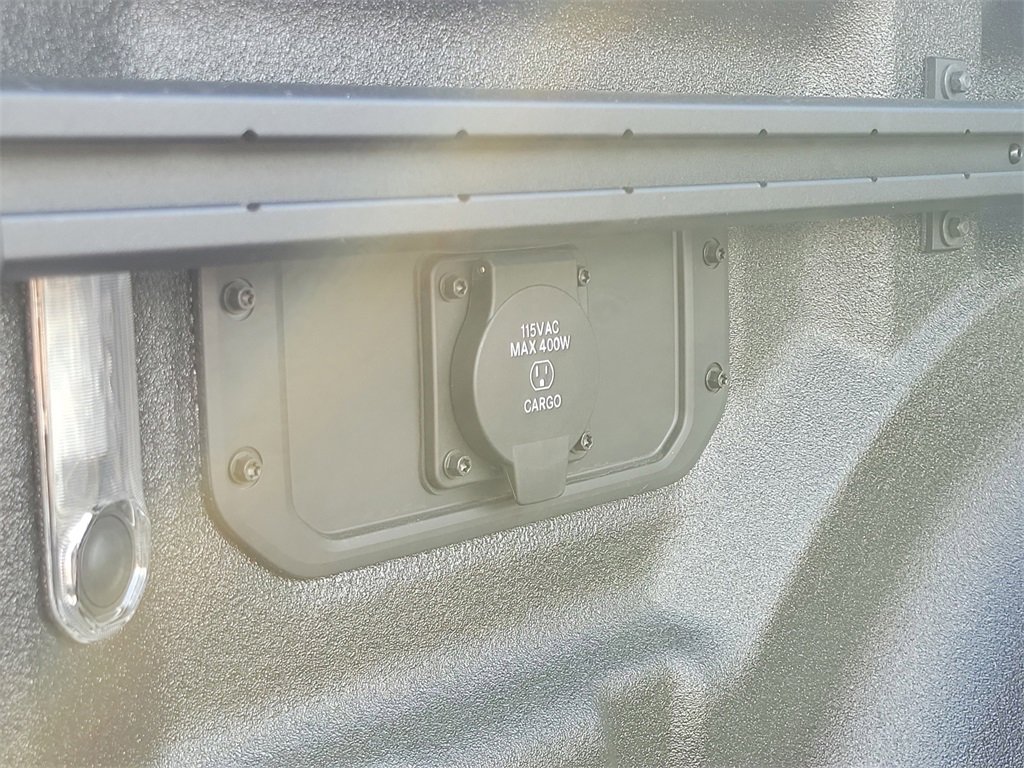 New 2026 RAM 1500 4x4 Crew Cab image 23