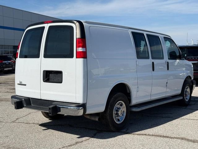 Used 2024 Chevrolet Express 2500 Work Van w/ Driver Convenience Package image 5